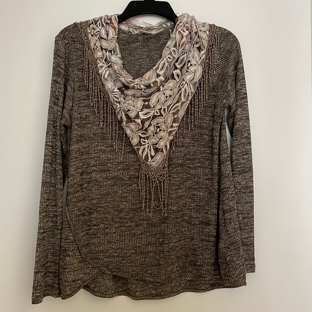 Energe World Wear - Top w/ Scarf